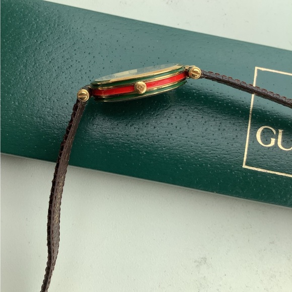 Authentic GUCCI watch UNISEX ❤️💚 - Picture 7 of 14